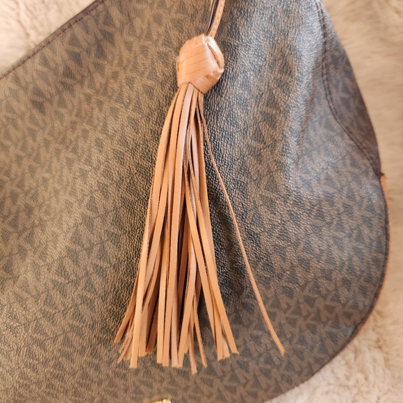 Big MICHAEL KORS Sachtel Bag Purse Handbag w Gifts 🎁 Like NEW - Picture 2 of 12